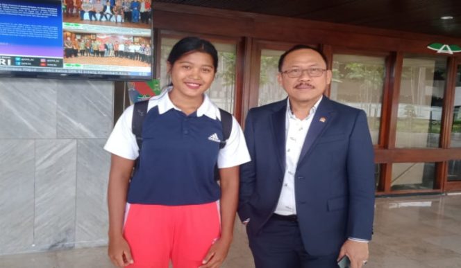 					Suhardi Duka bersama Ramla Baharuddin di gedung DPR RI. (BERITA.NEWS/Muhammad Srahlin)