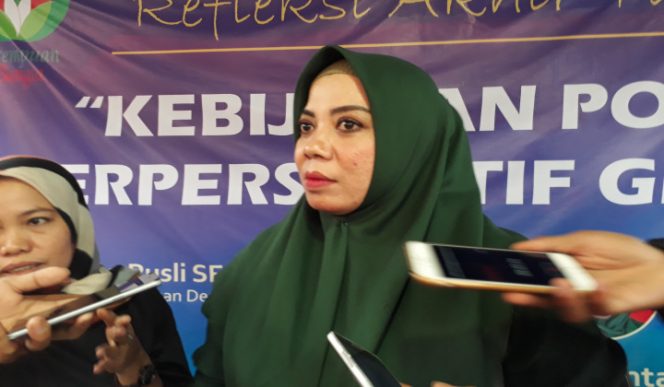 					Sekretaris PB DPW PKB Sulsel, Muslimah Zuhdi di Cafe Red Corner, Jalan Yusuf Daeng Ngawing, Jumat (13/12/2019) 