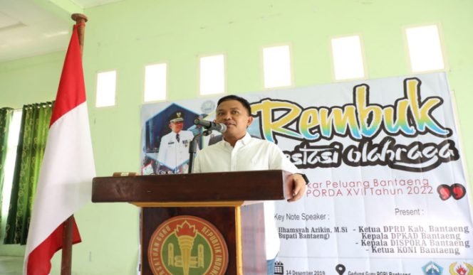 					Bupati Bantaeng, Ilham Azikin saat berbicara dihadapan para peserta Rembuk prestasi olahraga yang digelar oleh KONI. (BERITA.NEWS/Saharuddin). 