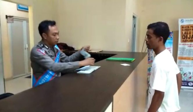 					Suasana pelayanan di Kantor Samsat Kabupaten Jeneponto. (BERITA.NEWS/Muh Ilham). 