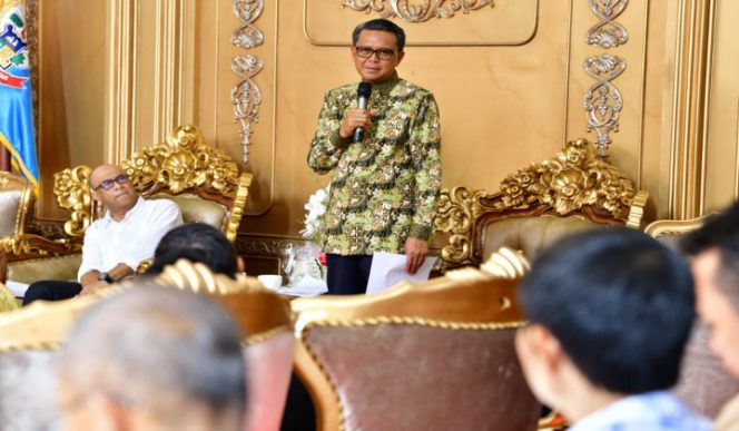 					Gubernur Sulsel Nurdin Abdullah saat terima komisi V DPR RI. (BERITA.NEWS/Andi Khaerul). 