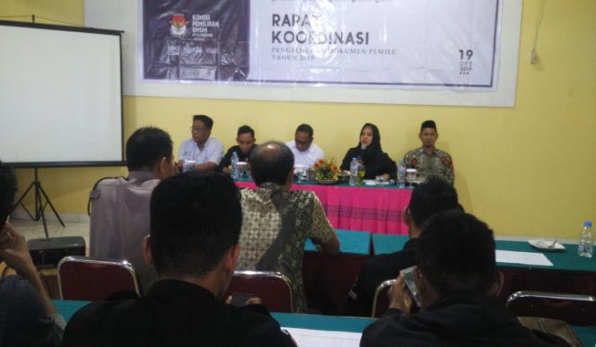 					Pelaksanaan Rapat Koordinasi Pengelolaan Dokumen Pemilu Tahun 2019 di Hotel Kenari Bukit Indah. (BERITA.NEWS/Wahyu Adi Saputra). 