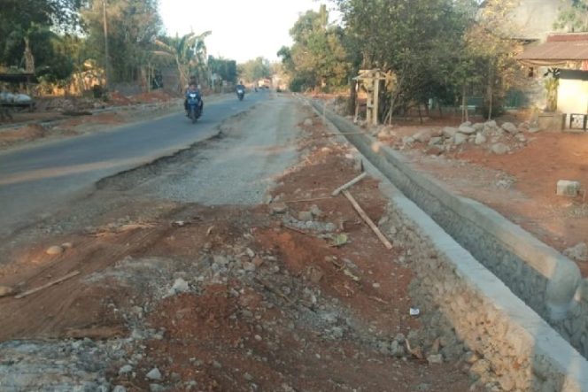 					LKKN Soroti Jalan Ruas Burung-burung yang Diduga Gagal Konstruksi
