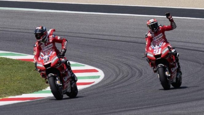 					Dua pembalap Mission Winnow Ducati, Andrea Dovizioso dan Danilo Petrucci. (net)