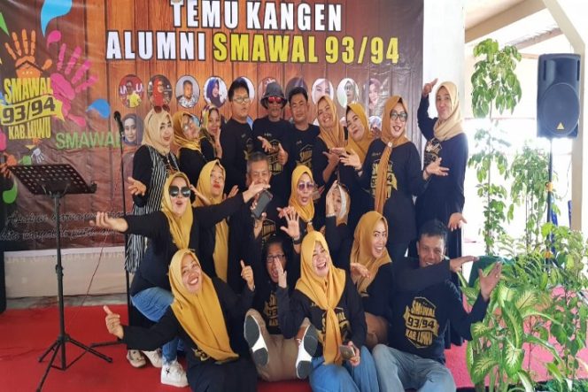 					Temu Alumni 93 SMA Walenreng hingga Donor Darah