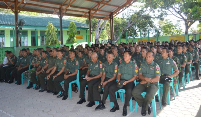 					Personil Dandim 1411 Bulukumba menerima pengarahan. (BERITA.NEWS/IL). 