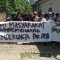 Forum Masyarakat Tertindas (Forum-Master) saat melakukan unjuk rasa didepan Kantor Camat Bajeng, Gowa. (Foto: BERITA.NEWS).