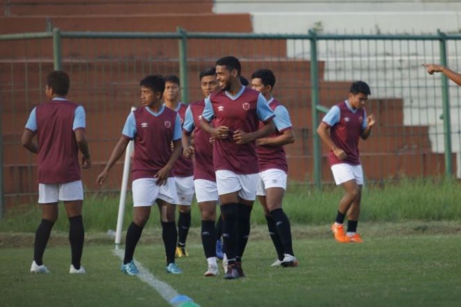 					Para pemain PSM saat sesi latihan. (Alfiandis NZ/BERITA.NEWS)