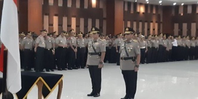 					Komjen Pol Gatot Eddy Pramono dilantik menjadi Wakapolri menggantikan Komjen Pol Ari Dono Sukmanto yang memasuki masa pensiun. (net)