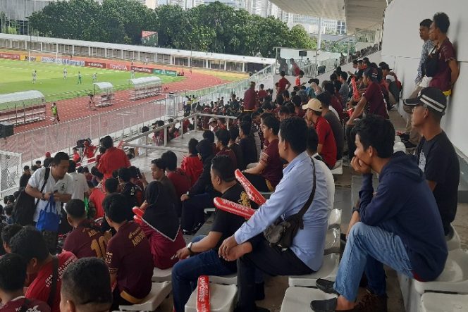 					Tak Ada Asap Rokok di Stadion Madya Senayan