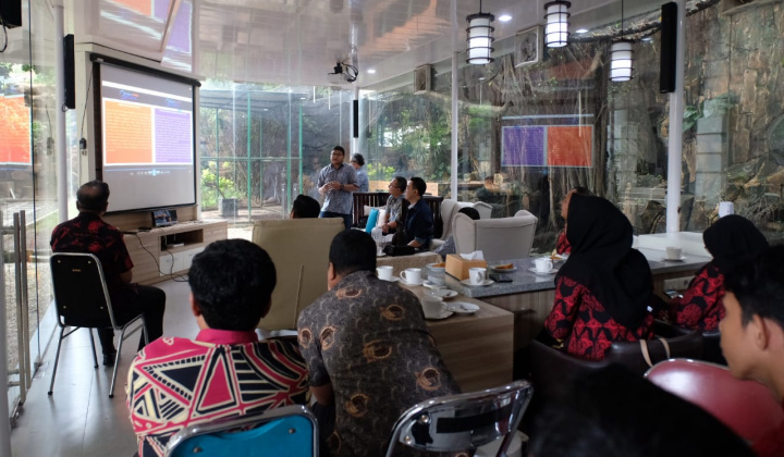 Audience PT TBG bersama Bupati Gowa, Adnan Purichta Ichsan terkait konsep Smart City. (Foto: BERITA.NEWS/Putri).