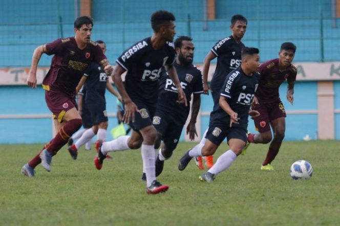 					PSM Makassar seharusnya ikut dalam Piala AFC bersama Bali United tahun ini.