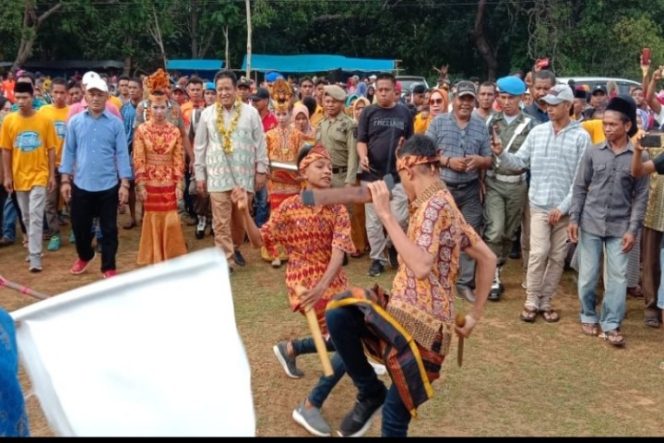 					Bupati Muna Tutup Kejuaraan Warambe Barakati Cup 1