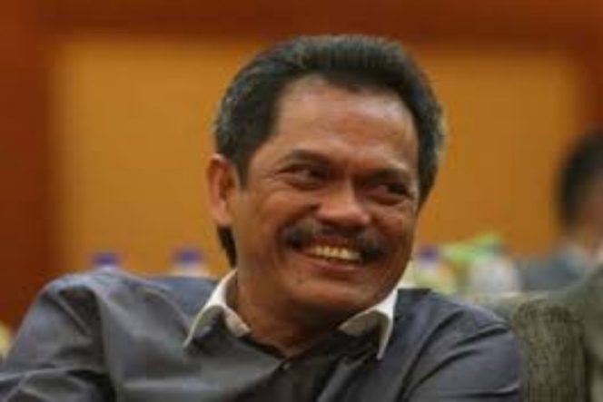 					Ingin Gantikan Zulkarnain Arief, Ini Syaratnya..