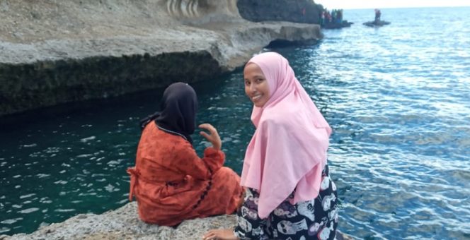 					Salah satu penulis ketika liburan di Pantai Taja Ngao (IST)