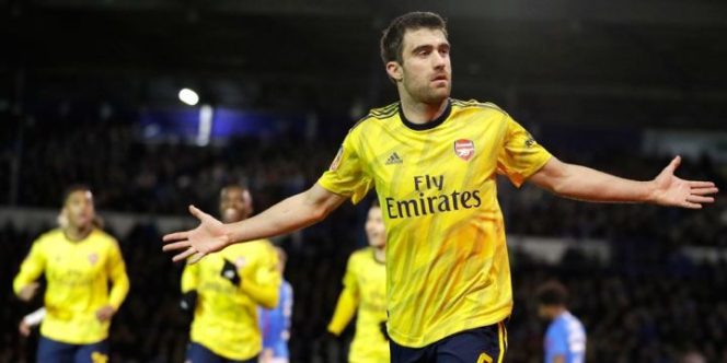 					Selebrasi bek Arsenal, Sokratis Papastathopoulos usai membobol gawang Portsmouth (AP Photo)