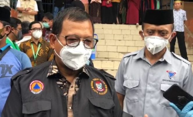 					Pj Walikota, Iqbal Suaheb usai menghadiri launching kerja sama antara PD Makassar Raya dengan PT Aplikasi Karya Anak Bangsa di Pasar Terong, Jumat (24/4/2020)