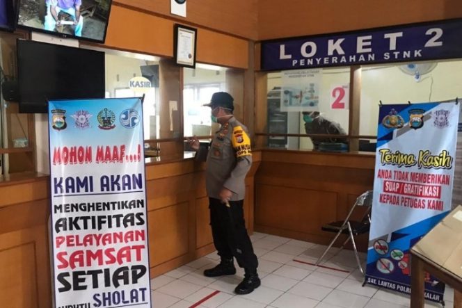 					Kapolres Takalar Pastikan Pelayanan Samsat Terus Berjalan di Tengah Covid-19