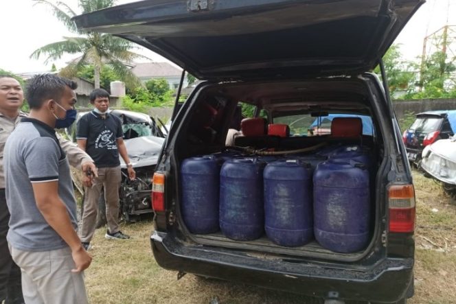 					Tiga Mobil Penimbun BBM Ilegal di Jeneponto Diciduk Polisi