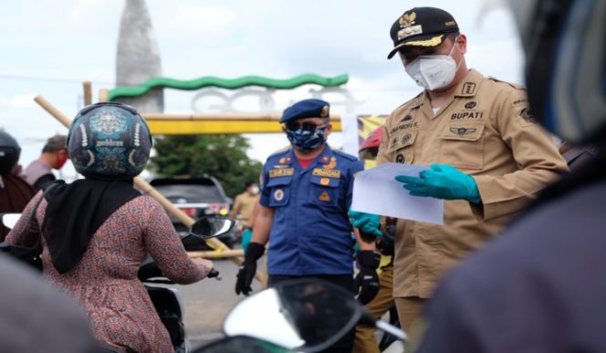 					Hari Pertama PSBB di Gowa, Bupati Adnan Tinjau Pos Pengamanan