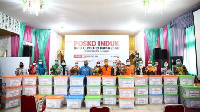 					Pemkot Makassar menerima bantuan APD, masker, tisu disinfektan, hingga kantong mayat untuk 47 puskesmas (dok. Istimewa)