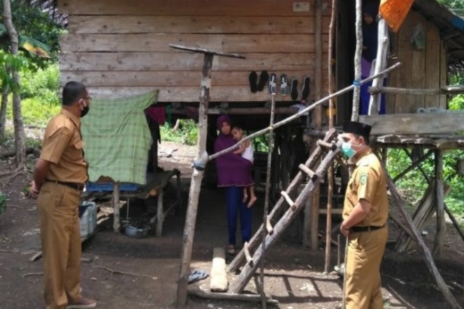 					Ahmad, Warga Miskin Desa Tallang Bulawang Dapat Bantuan dari Pemkab Luwu