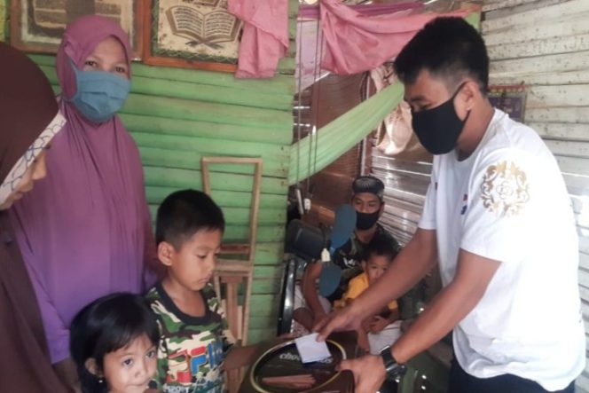 					Legislator Luwu Andi Mappatunru Bantu Warga di Desa Tallang Bulawang