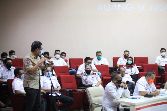 					Pj Walikota Makassar Perintahkan Camat dan Lurah Fokus Tangani Kebersihan