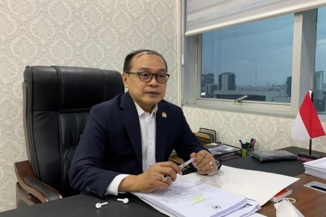 					Terkait Bank Bukopin, Supriansa Heran Kerja OJK, Ada Apa?