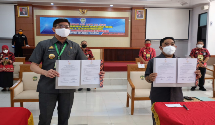 Penyerahan dan penandatanganan berita acara serah terima LHP LKPD TA 2019 Kabupaten Gowa. (Foto: berita.news/Putri).