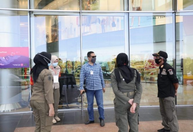 					Tegakkan Disiplin Protokol Kesehatan, Inspektur Covid-Makassar Sidak Mall dan Pusat Keramaian