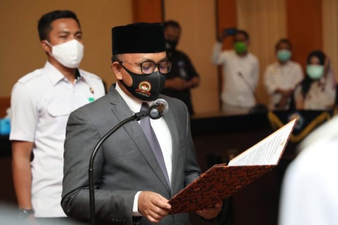 					14 Pejabat Dimutasi, Bupati Ajak Bangun Komunikasi yang Efektif pada Bawahan