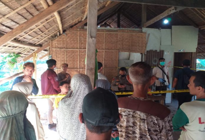 Penemuan sosok lelaki gantung diri Gegerkan Warga Pattallassang, Kabupaten Takalar. (Dok. Foto Humas Polsek Pattallassang).