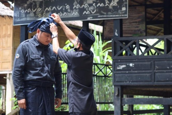 					Ketua KNPI Sulsel Dapat Gelar “Puto” dari Ammatoa Kajang