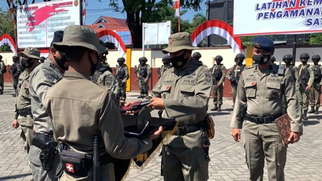 					Tutup Pelatihan Gegana, Dansat Brimob Polda Sulsel Serahkan “Mobil Baraccuda” Ke Bataliyon C Pelopor