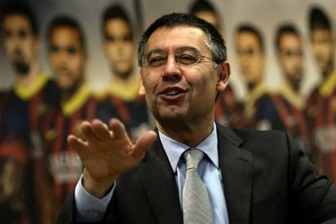 					Presiden Barcelona Josep Maria Bartomeu menandaskan Ronald Koeman akan menjadi pelatih Barcelona berikutnya dan Lionel Messi tak akan pindah ke mana-mana. (AFP/LLUIS GENE)
