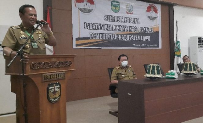 					Bupati Luwu H Basmin Mattayang saat pembukaan seleksi terbuka jabatan pimpinan tinggi pratama Pemkab Luwu di Rujab Bupati Luwu, Selasa (11/8/2020).