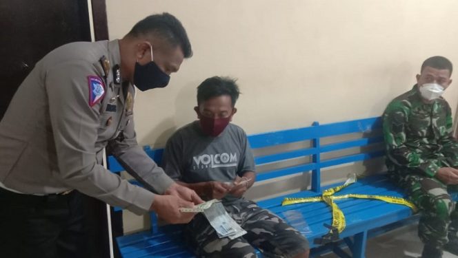 					Kanit Regident Sat lantas Polres Bone IPTU Muh Idris mensosialisasikan 
