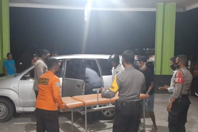 					Korban tenggelamnya speedboat rute Ternate - Ambon selamat menjalani penanganan medis di Halmahera Selatan (Abdul Fatah)