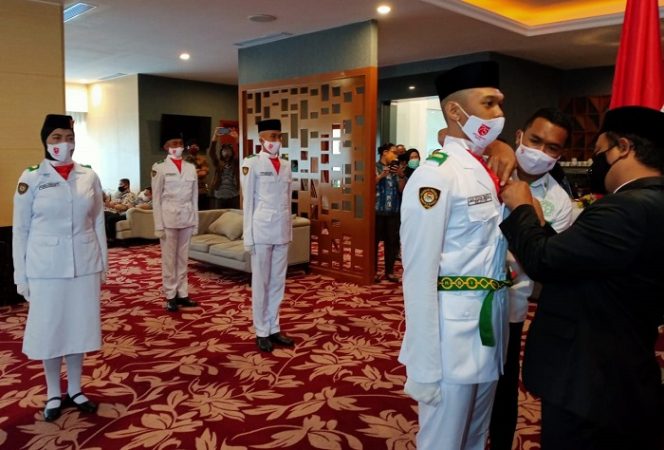 					Wagub Sulsel Kukuhkan Paskibraka Provinsi di Baruga Lounge Kantor Gubernur (BERITA.NEWS/Andi Khaerul).