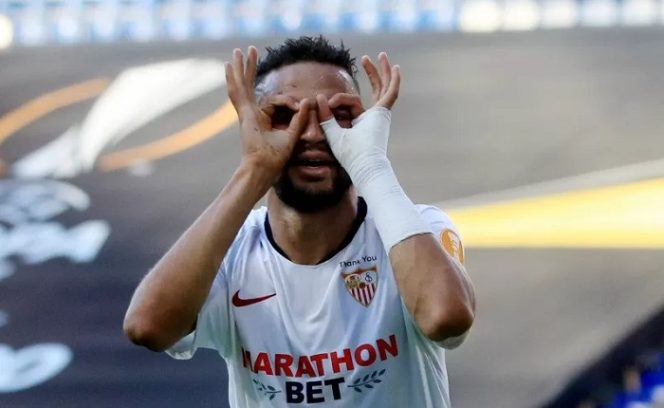 					Penyerang Sevilla Youssef En Nesyri merayakan gol yang dicetaknya ke gawang AS Roma pada pertandingan 16 besar Liga Europa yang dimainkan di MSV Arena, Duisburg, Jerman, Kamis (6/8/2020). (ANTARA/REUTERS/WOLFGANG RATTAY)