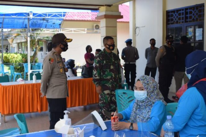 					Jelang Pengundian Nomor Urut Paslon, Kapolres Barru : Harus Rapid Test, Baru Masuk