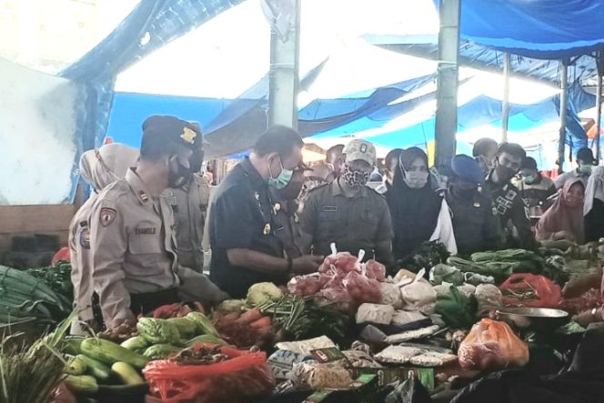 					Bupati Luwu Sosialisasi Perbup 107 Tahun 2020 di Pasar  Sentral Belopa