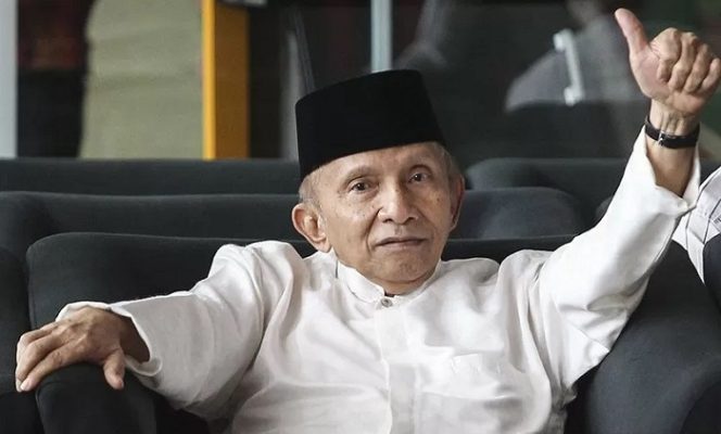 					Amien Rais. (ANTARA FOTO/Dhemas Reviyanto)