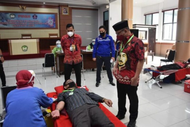 					Kegiatan Donor Darah, Wabup Gowa Minta Tetap Terapkan Protokol Kesehatan