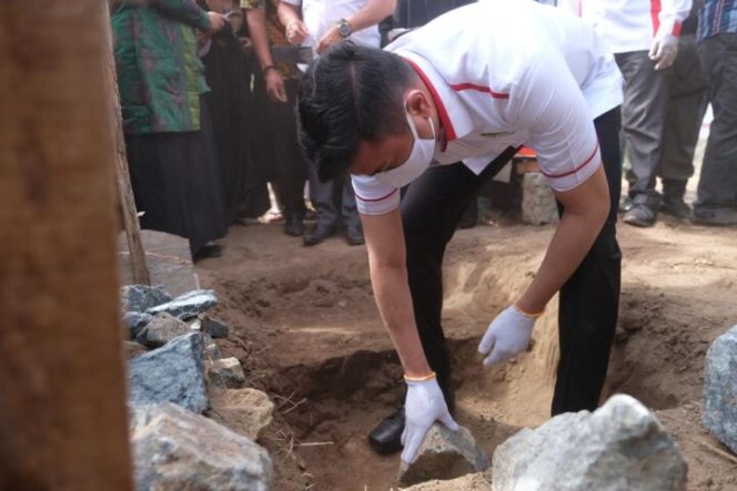 					Bupati Gowa Lakukan Peletakan Batu Pertama Pembangunan PPTQ Jami’ul Qurra