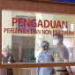 Bupati Gowa, Adnan Purichtq Ichsan memantau posko pelayanan terpadu Pemkab Gowa. (Foto: berita.news/Putri).