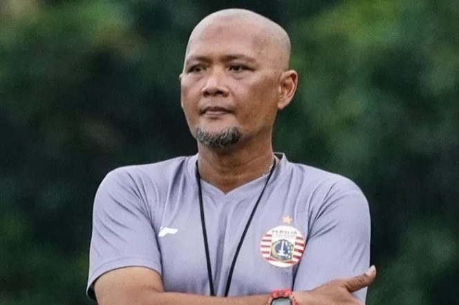 					Pelatih anyar Persija Jakarta, Sudirman, yang ditunjuk menggantikan Sergio Farias mulai Kamis (10/9/2020). Sergio Farias memutuskan untuk membatalkan kontrak karena alasan keluarga. (ANTARA/HO/Persija)