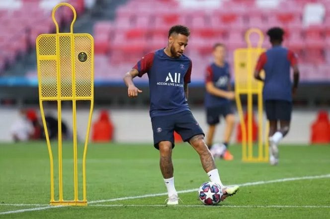 					Neymar Sudah Kembali Berlatih sejak Dinyatakan Positif Covid-19