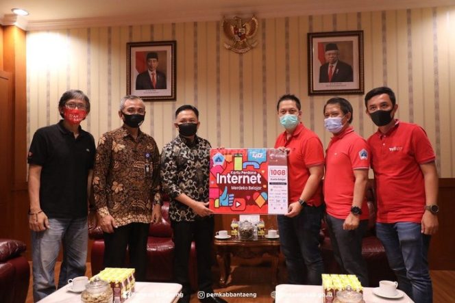 					Bupati Bantaeng Apresiasi Bantuan Kartu Perdana MBJJ dari Telkomsel